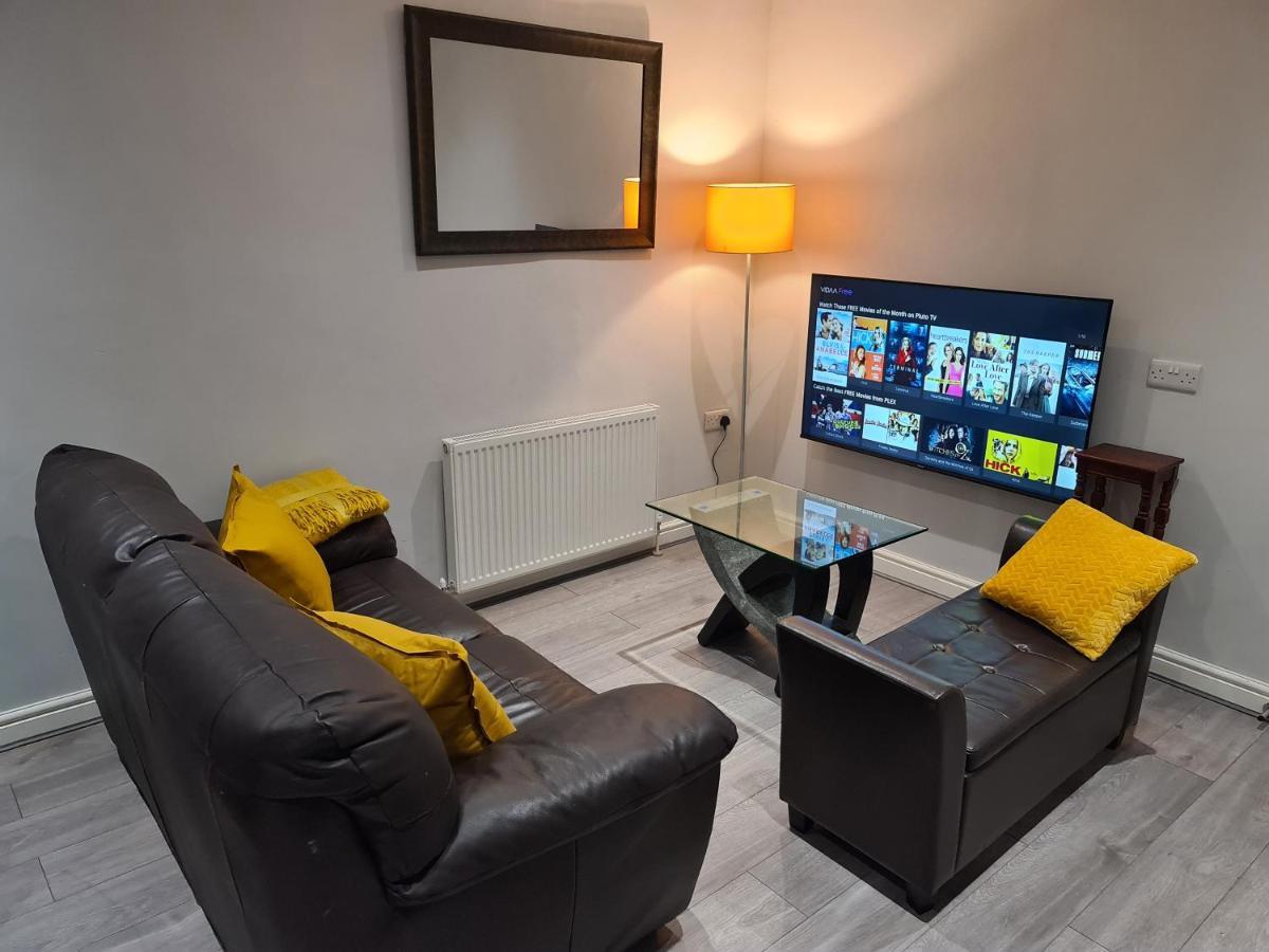 Whole House - 4 Bedrooms - Parking - Sleeps 8 Birmingham Extérieur photo