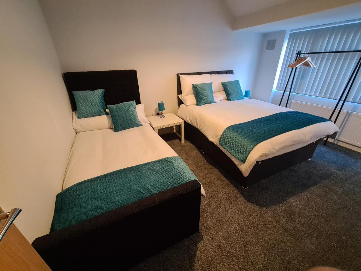 Whole House - 4 Bedrooms - Parking - Sleeps 8 Birmingham Extérieur photo
