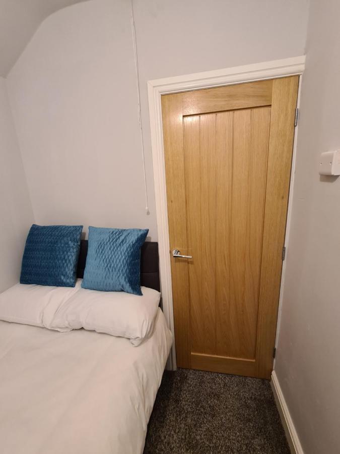 Whole House - 4 Bedrooms - Parking - Sleeps 8 Birmingham Extérieur photo